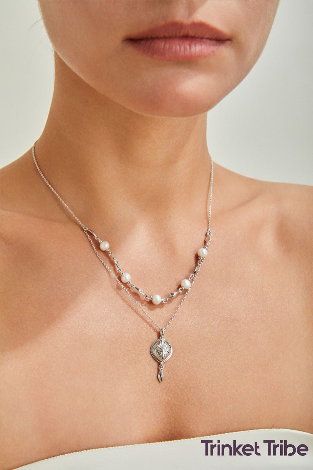 Vintage Royal-Inspired Double-Layer Pearl Necklace