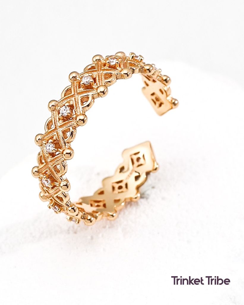 Open ring with a Delicate Crisscross Design
