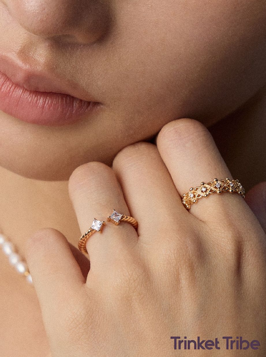 Open ring with a Delicate Crisscross Design