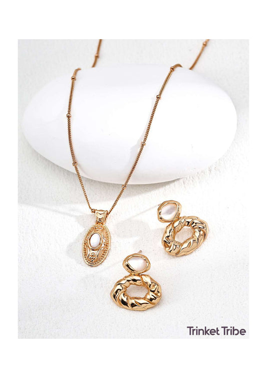 Mother-of-pearl_ Necklace & Matching Earrings